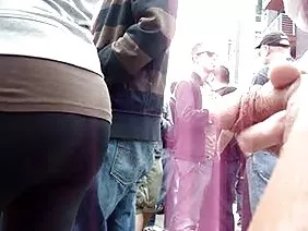 Infirmière rousse mature a décidé de baiser sa chatte directement dans le bureau