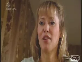 La superbe star du porno Valentina Nappi et son cul juteux nous ravissent avec un rapport sexuel anal profond avec un phallus noir