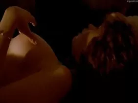 Asiatique prêt pour une libération violente de sperme