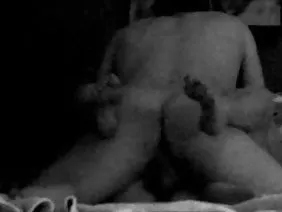 Femme mature russe apparue sans vergogne devant le mec en lingerie et séduite par la baise rugueuse