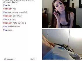 Une sélection de jeunes lesbiennes putain dépravées et passionnées avec l'écoulement de leur urine