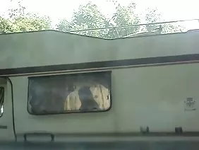 Fat lady aux seins énormes manque le sexe aussi