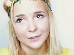 Caméra cachée tourne la baise torride d'un jeune couple dans diverses poses