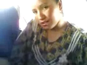 Teen blondes se masturbant avec passion chattes et sex toys