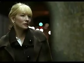 Femme noire mature a ramené à la maison une jeune pervers sans abri avec une grosse bite pour satisfaire sa convoitise en l'absence de son mari