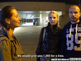 Jeune salope sait et peut satisfaire le phallus cool de son petit ami