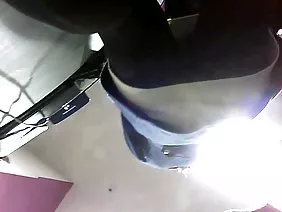 Deux modèles porno de premier plan proposent d'incroyables spectacles lesbiens