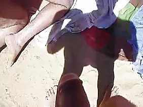 Couple d'âge mûr a invité un ami commun à une orgie échangiste