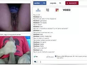 Une jeune française en sous-vêtements dépravés a cédé la place au machisme