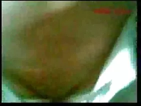 Grand lit pour des blondes curieuses