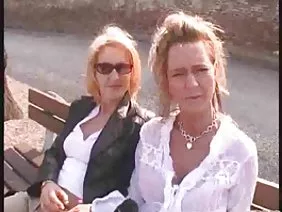 Double pénétration dure et dure pour le glamour Ellen