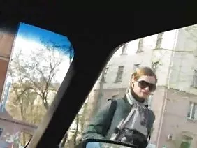 Le sexe dans les escaliers est devenu une merveilleuse variété de sexe