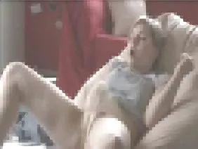 Sizzling brunette kicks de grosse bite et hardcore anal