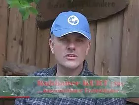 Jeunes et innocentes filles de beauté et leur douce caresse orale