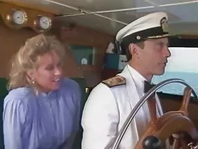 Une sélection de putain de rousse mature allemande dans votre linge vulgaire préféré dans la rue et à la maison