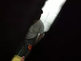 Horny femme mûre est heureuse de baiser divers amis de son mari à sa demande