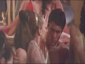 Une caméra cachée filme dans la chambre la trahison d'une femme arabe mature