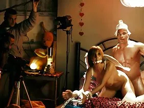 Infirmière lesbienne ferrée à l'anatomie féminine intime :)