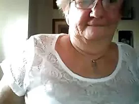 Gang-bang gangbang avec anal et double pénétration en style fétiche avec diables masculins et esclave en latex