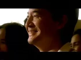 Dick le garçon obtient une longue et belle pipe de la jeune chienne sophistiquée